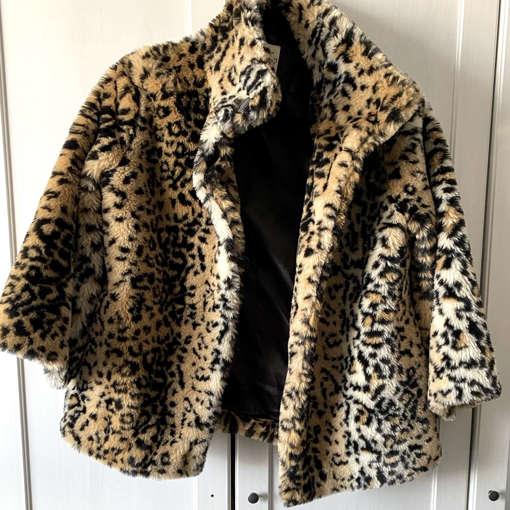 Tulle Faux Fur Leopard Coat with bracelet sleeves